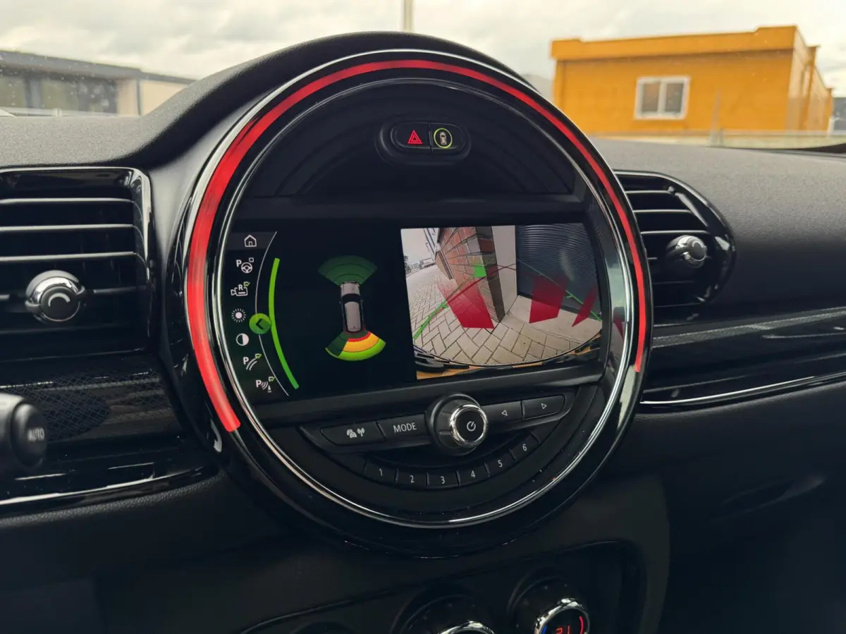 2.0 Cooper S ALL4 Chili Automaat | Panorama | Alcantara/Leder | Carplay | Head-up | LED | DAB | Sensoren