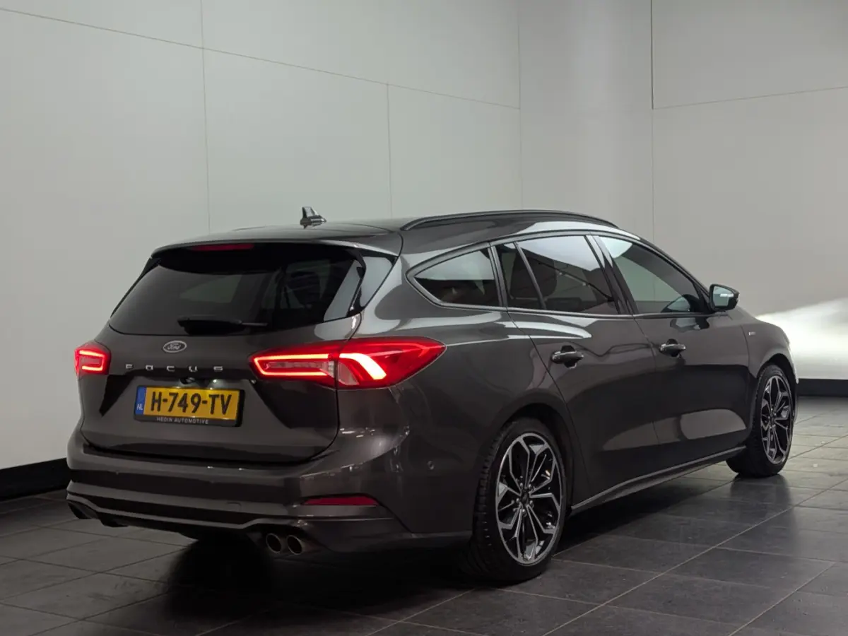 1.5 EcoBoost ST-Line Business | Achteruitrijcamera | Airco (automatisch) | Apple Carplay/Android Auto|telefoonintegratie premium