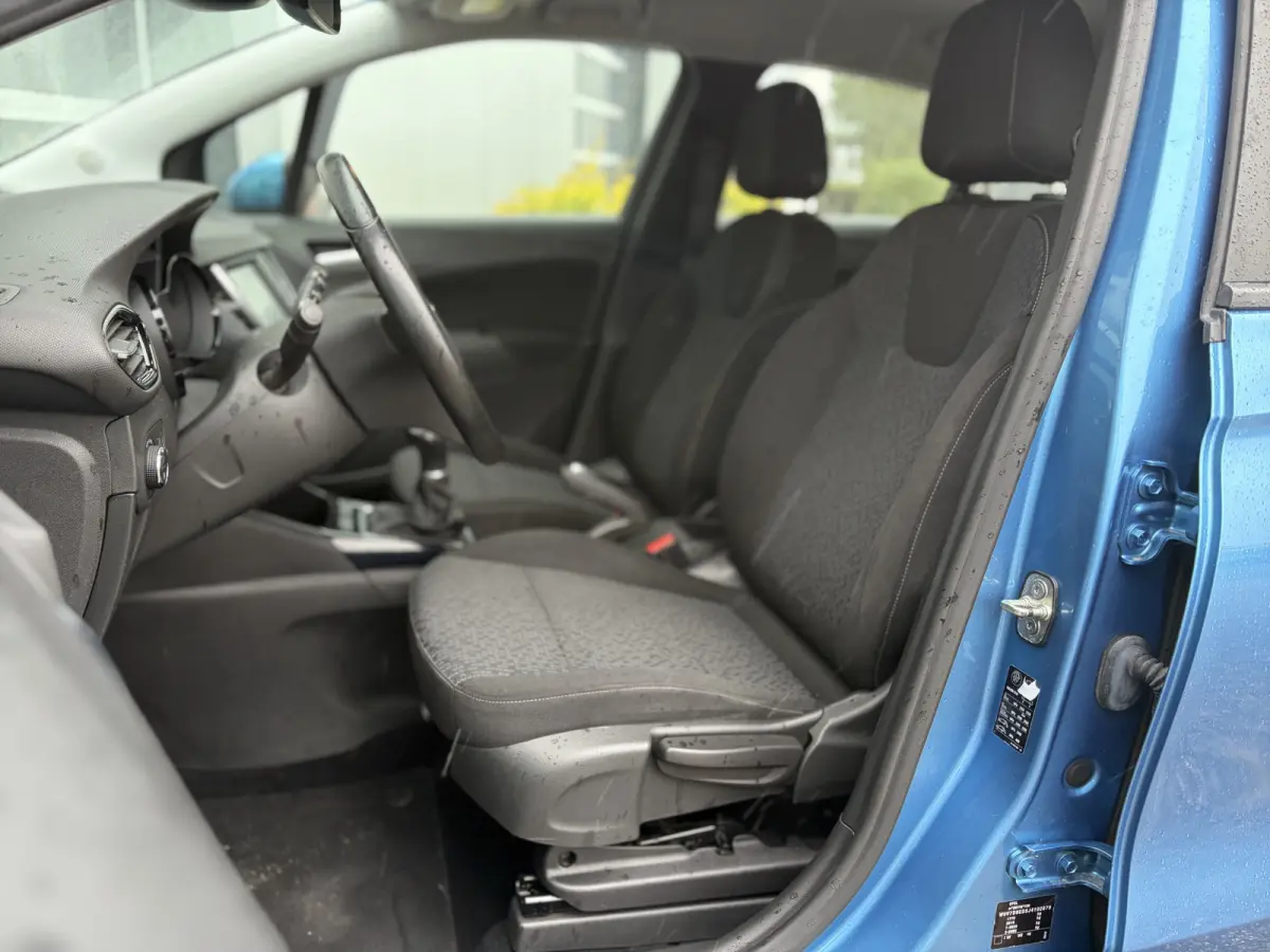 1.2 Turbo Online Edition 110pk | Apple Carplay/Android Auto | Cruise control | Dab | Lichtmetalen velgen 16" | Navigatiesysteem full map | Parkeersensor achter | Zeer nette auto!