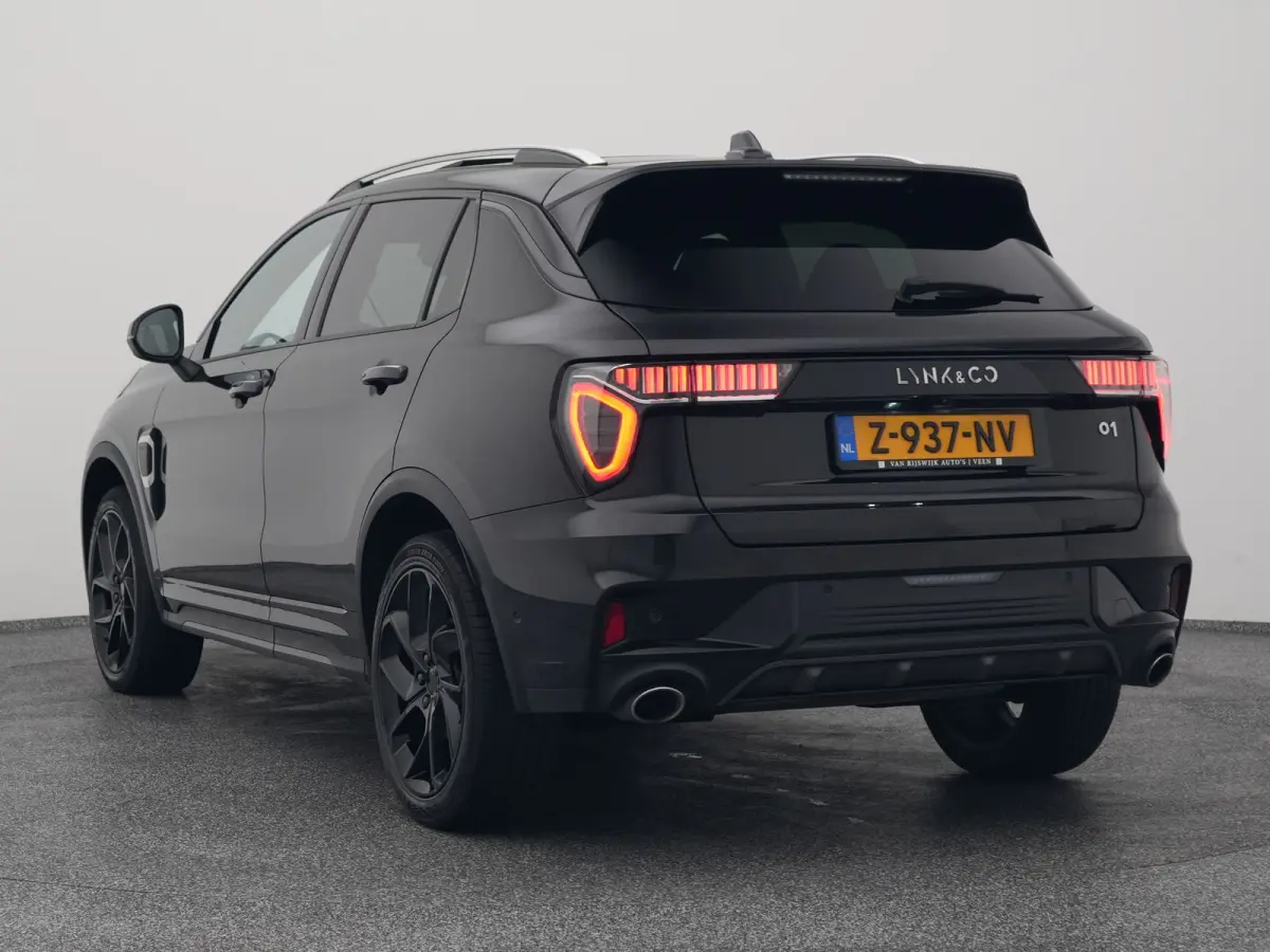 1.5 Plug-in Hybrid | 360° | BLACK | ZWARTE HEMEL | STUURVERWARMING | NLD AUTO
