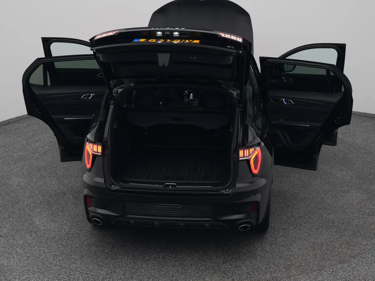 1.5 Plug-in Hybrid | 360° | BLACK | ZWARTE HEMEL | STUURVERWARMING | NLD AUTO