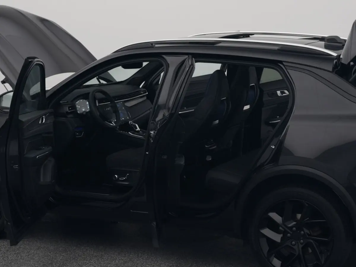 1.5 Plug-in Hybrid | 360° | BLACK | ZWARTE HEMEL | STUURVERWARMING | NLD AUTO