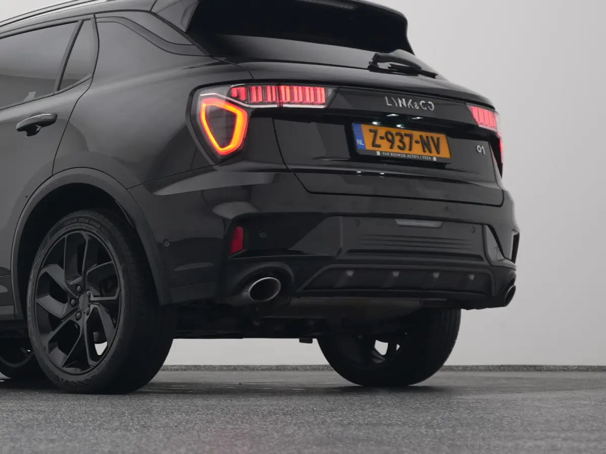 1.5 Plug-in Hybrid | 360° | BLACK | ZWARTE HEMEL | STUURVERWARMING | NLD AUTO