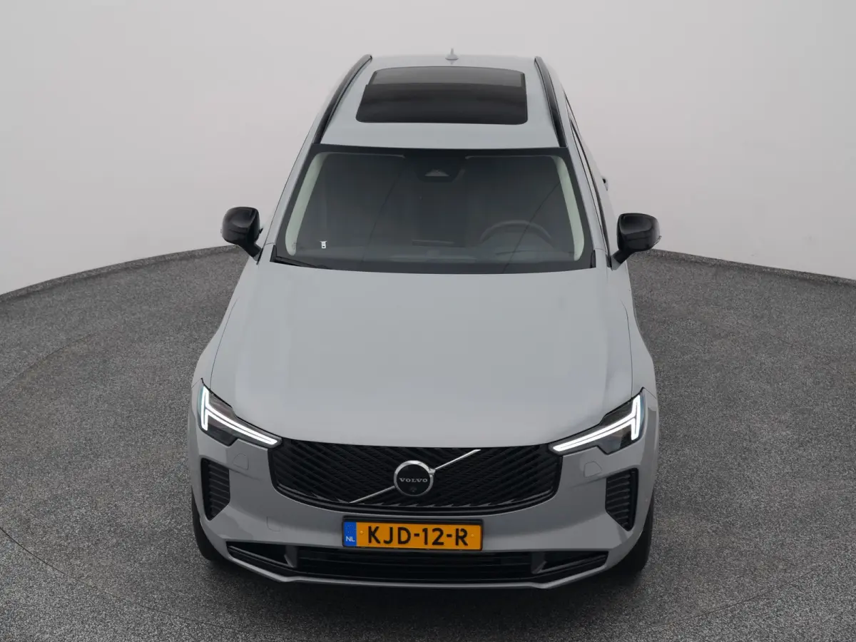 2.0 T8 Plug-in hybrid AWD Ultra Dark 7-Pers. | PANO | 360° | B&W | HUD | ADAPTIVE | MEMORY | LUCHTVERING | STOEL- EN STUURVERW. | STOELVENT. | TREKHAAK