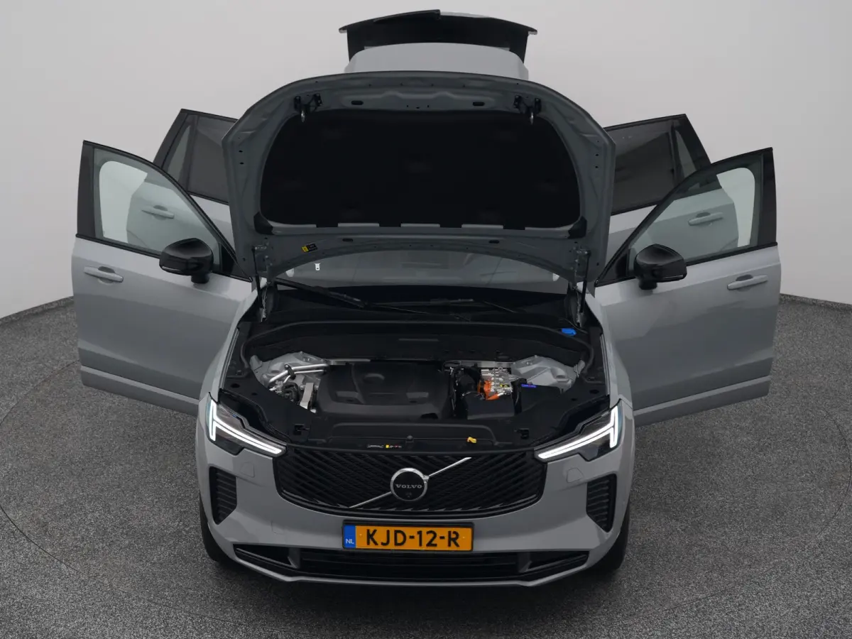 2.0 T8 Plug-in hybrid AWD Ultra Dark 7-Pers. | PANO | 360° | B&W | HUD | ADAPTIVE | MEMORY | LUCHTVERING | STOEL- EN STUURVERW. | STOELVENT. | TREKHAAK