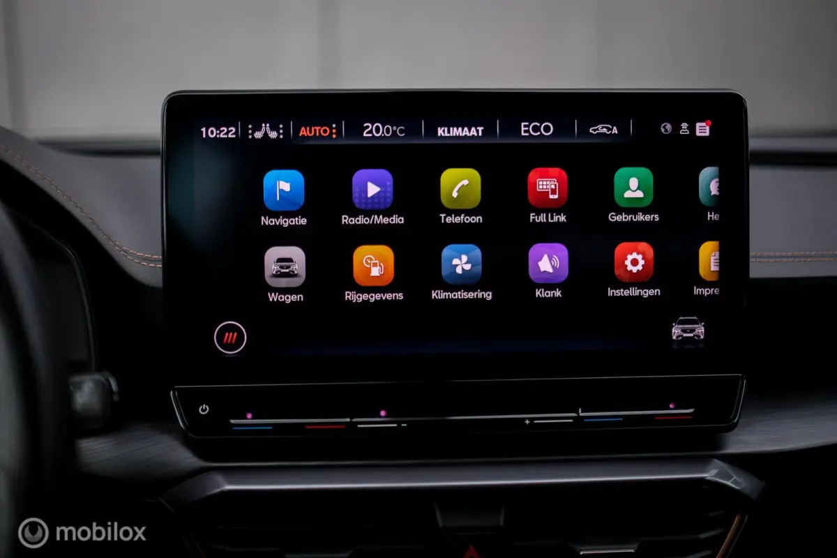 1.4 e-Hybrid VZ Performance | Kuipstoelen | Camera | Asphalt blue | Ambiance light | Adaptive | Verwarmd stuurwiel + stoelen | Virtual cockpit |