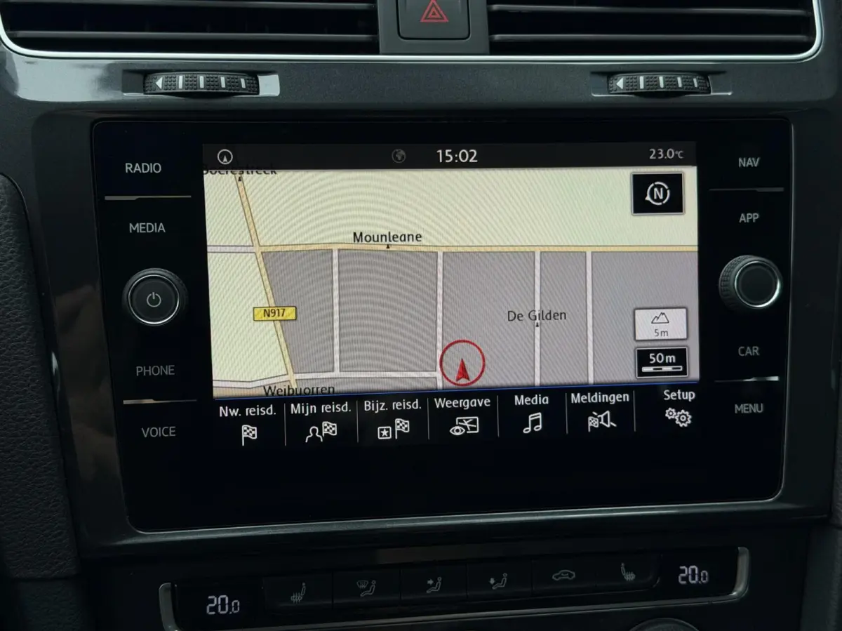 - 1.0 TSI Comfortline Business ADAPT.CRUISE | CARPLAY | STOELVERW | NAV | PDC | DAB