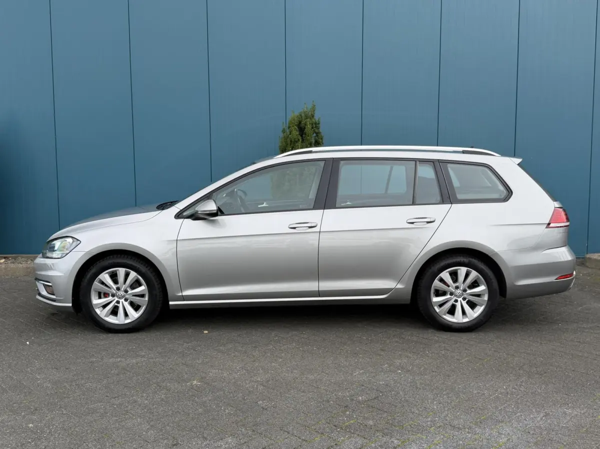 - 1.0 TSI Comfortline Business ADAPT.CRUISE | CARPLAY | STOELVERW | NAV | PDC | DAB