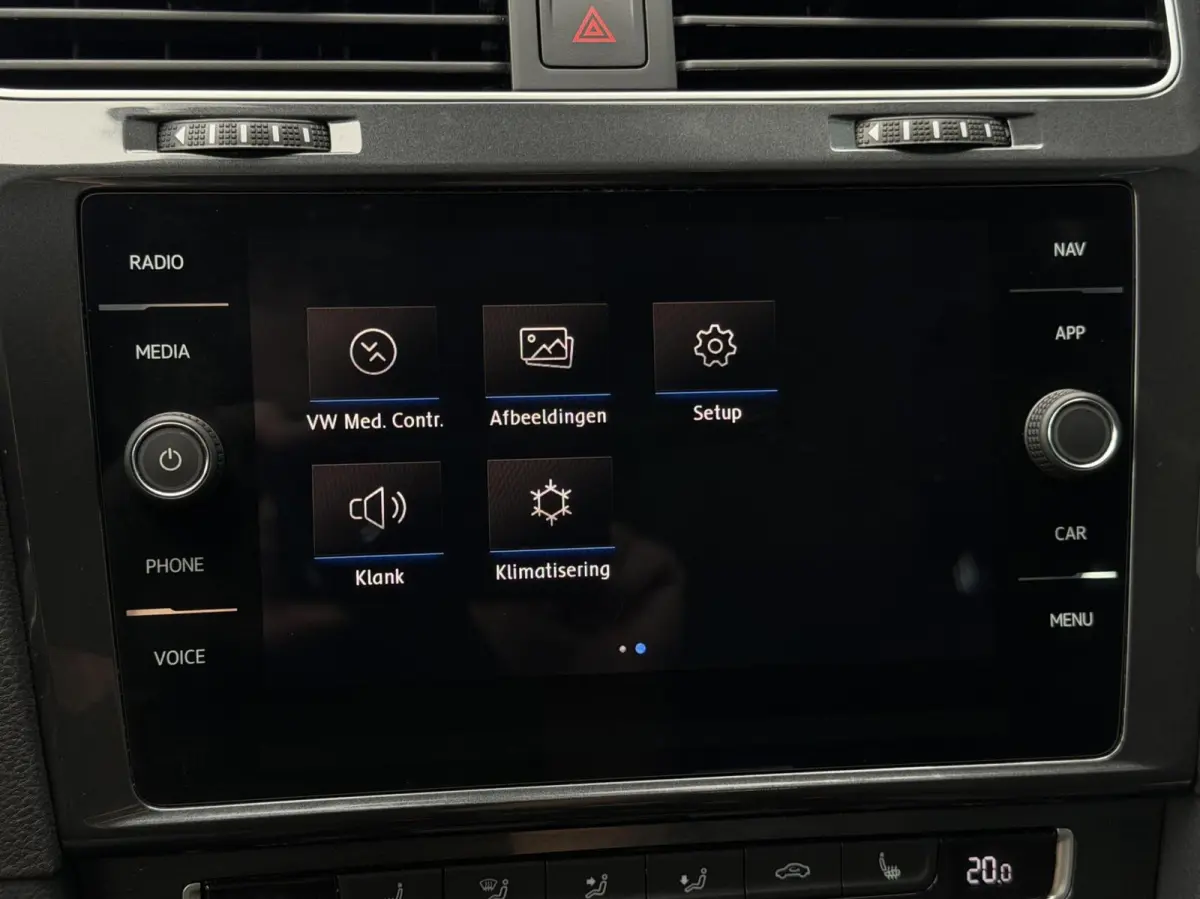 - 1.0 TSI Comfortline Business ADAPT.CRUISE | CARPLAY | STOELVERW | NAV | PDC | DAB