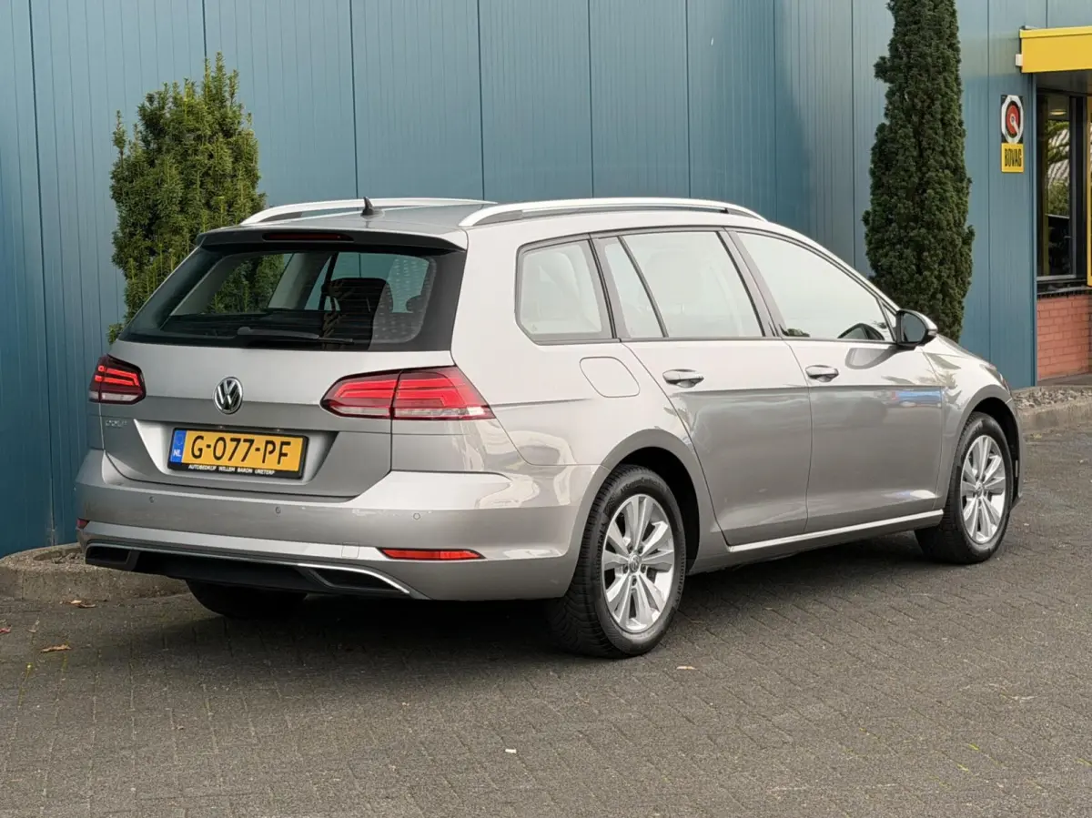 - 1.0 TSI Comfortline Business ADAPT.CRUISE | CARPLAY | STOELVERW | NAV | PDC | DAB