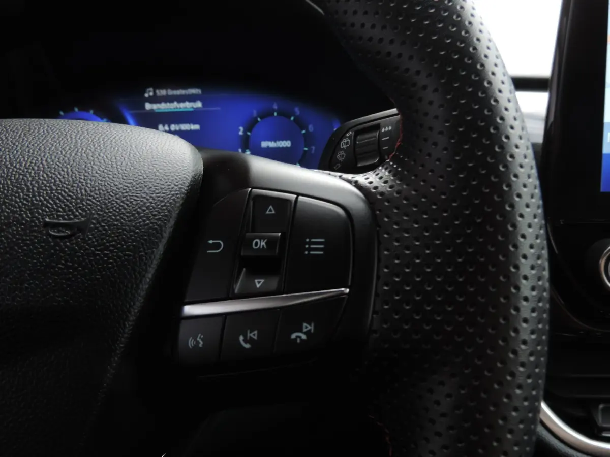 1.0-T 125PK ST-Line 54.000km | PDC | Winterpack | 17” | CarPlay | Bluetooth | Priv.glas | Navi | Cruise contr