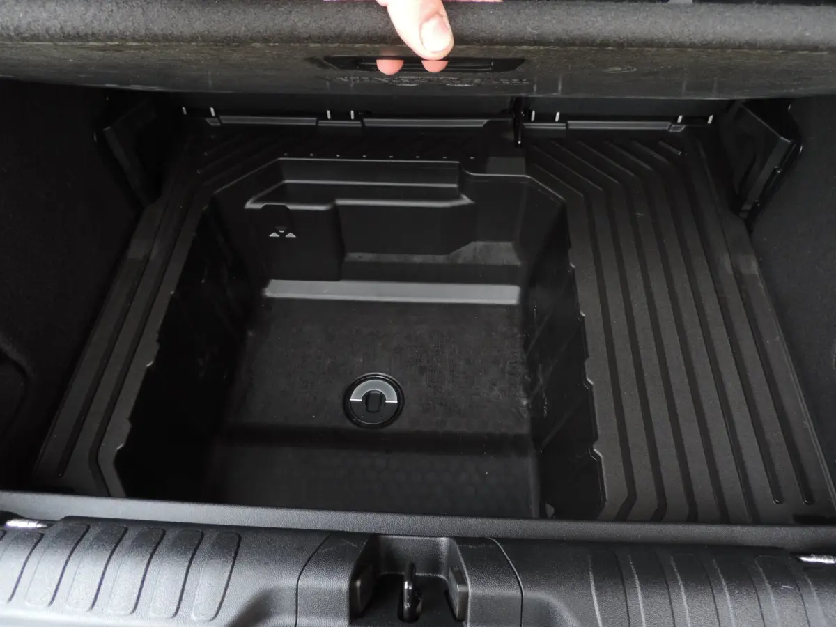 1.0-T 125PK ST-Line 54.000km | PDC | Winterpack | 17” | CarPlay | Bluetooth | Priv.glas | Navi | Cruise contr