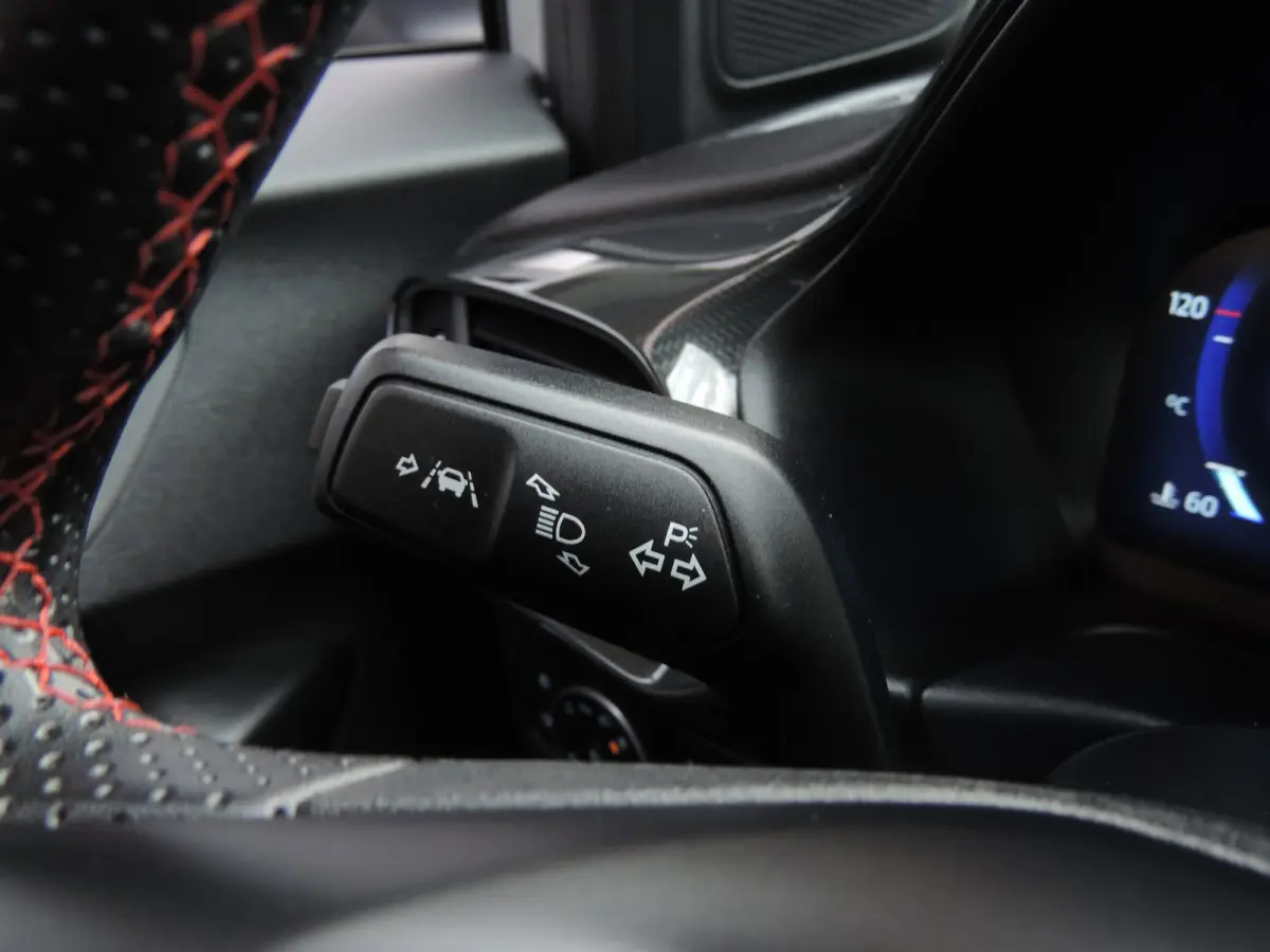 1.0-T 125PK ST-Line 54.000km | PDC | Winterpack | 17” | CarPlay | Bluetooth | Priv.glas | Navi | Cruise contr