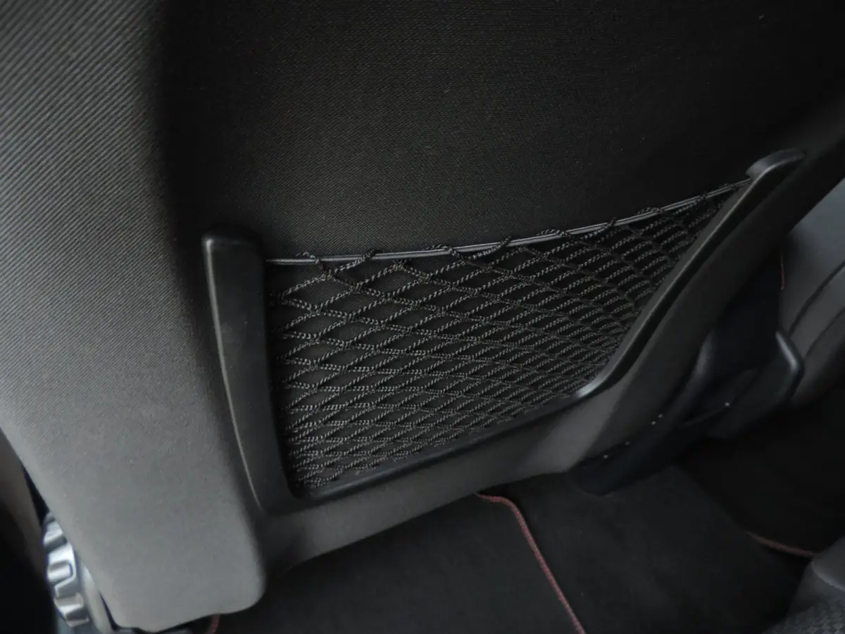 1.0-T 125PK ST-Line 54.000km | PDC | Winterpack | 17” | CarPlay | Bluetooth | Priv.glas | Navi | Cruise contr