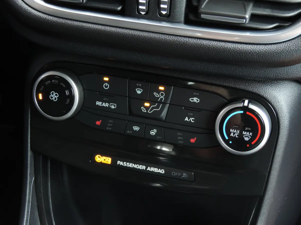 1.0-T 125PK ST-Line 54.000km | PDC | Winterpack | 17” | CarPlay | Bluetooth | Priv.glas | Navi | Cruise contr