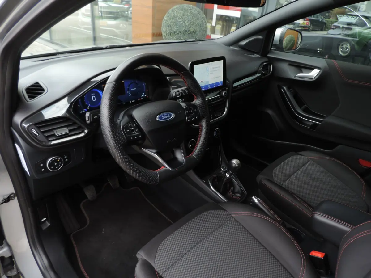 1.0-T 125PK ST-Line 54.000km | PDC | Winterpack | 17” | CarPlay | Bluetooth | Priv.glas | Navi | Cruise contr