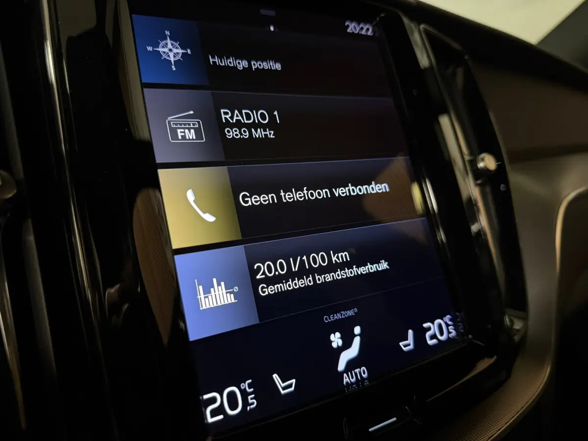 T8 AWD Recharge R-Design | Trekhaak | Parkeercamera | Schuifdak | Cruise Control | Stoelverwarming | Stuurwielverwarming | Schuifdak | Full LED Meesturende koplampen | Pilot Assist | BLIS Do