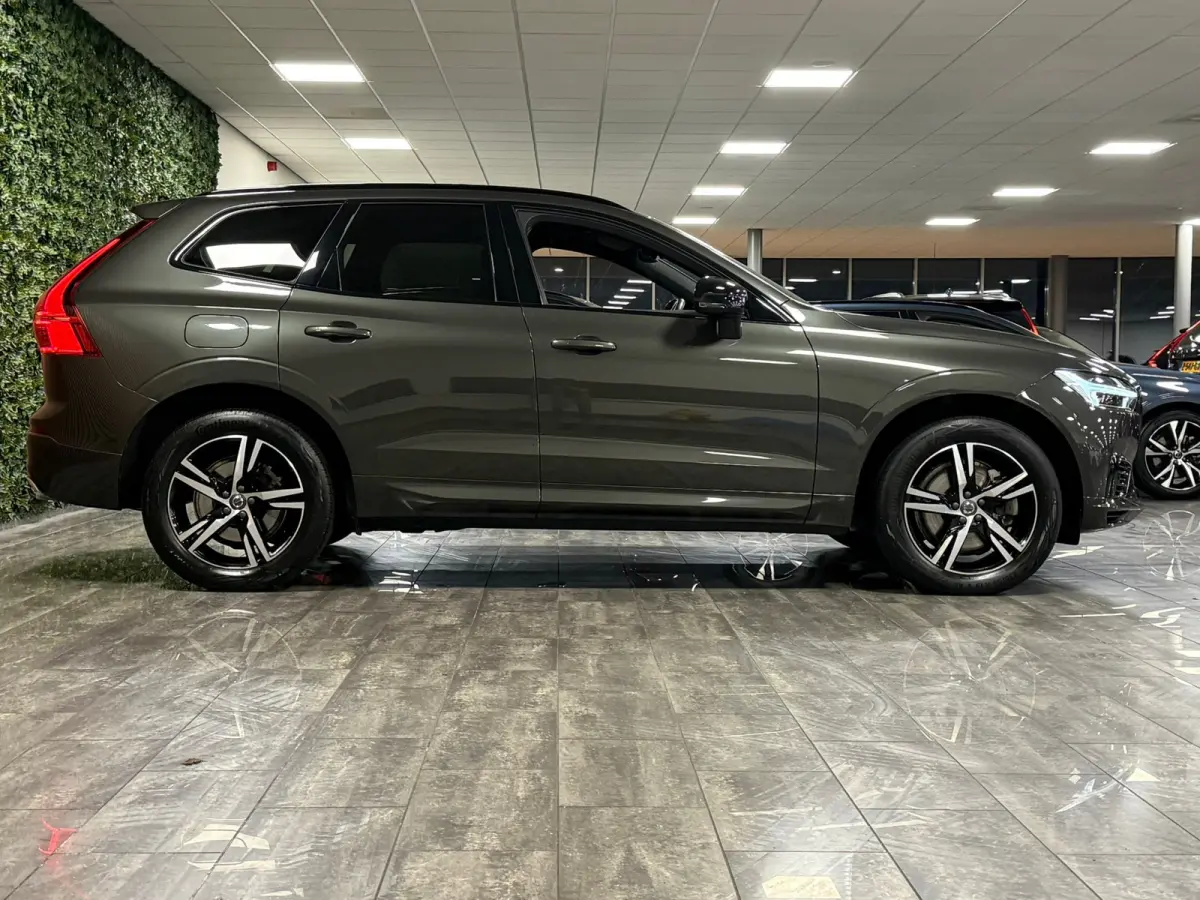 T8 AWD Recharge R-Design | Trekhaak | Parkeercamera | Schuifdak | Cruise Control | Stoelverwarming | Stuurwielverwarming | Schuifdak | Full LED Meesturende koplampen | Pilot Assist | BLIS Do