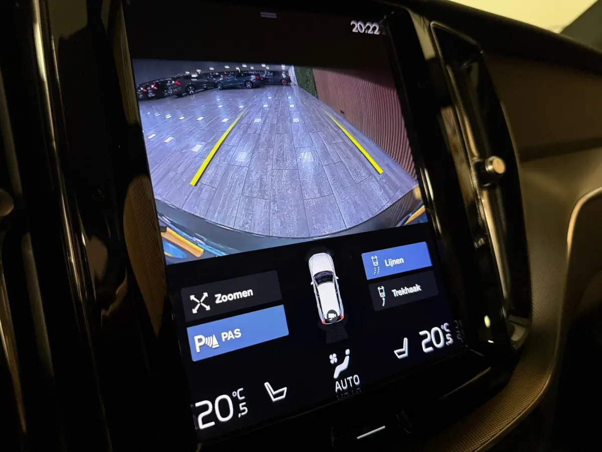 T8 AWD Recharge R-Design | Trekhaak | Parkeercamera | Schuifdak | Cruise Control | Stoelverwarming | Stuurwielverwarming | Schuifdak | Full LED Meesturende koplampen | Pilot Assist | BLIS Do