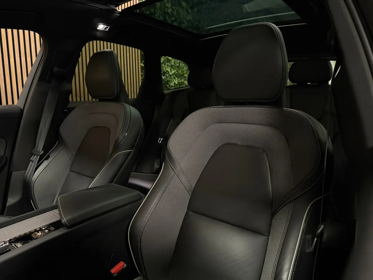 T8 AWD Recharge R-Design | Trekhaak | Parkeercamera | Schuifdak | Cruise Control | Stoelverwarming | Stuurwielverwarming | Schuifdak | Full LED Meesturende koplampen | Pilot Assist | BLIS Do