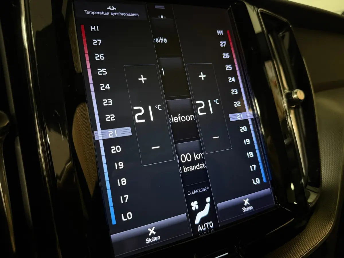 T8 AWD Recharge R-Design | Trekhaak | Parkeercamera | Schuifdak | Cruise Control | Stoelverwarming | Stuurwielverwarming | Schuifdak | Full LED Meesturende koplampen | Pilot Assist | BLIS Do
