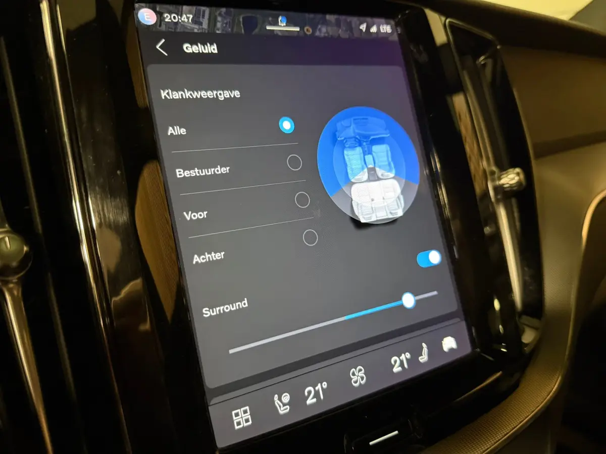 T6 AWD Recharge Plus Dark | 360° Camera | Harman Kardon | Adaptieve Cruise Control | Stoelverwarming voor+achter | Stuurwielverwarming | Parkeercamera | Full LED Meesturende koplampen | Pil