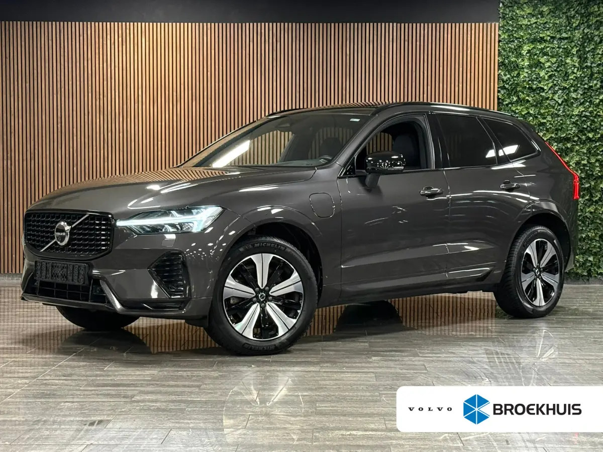 T6 AWD Recharge Plus Dark | Harman Kardon | Schuifdak | 360° Camera | Adaptieve Cruise Control | Stoelverwarming voor+achter | Stuurwielverwarming | Full LED Meesturende koplampen | Pilot A