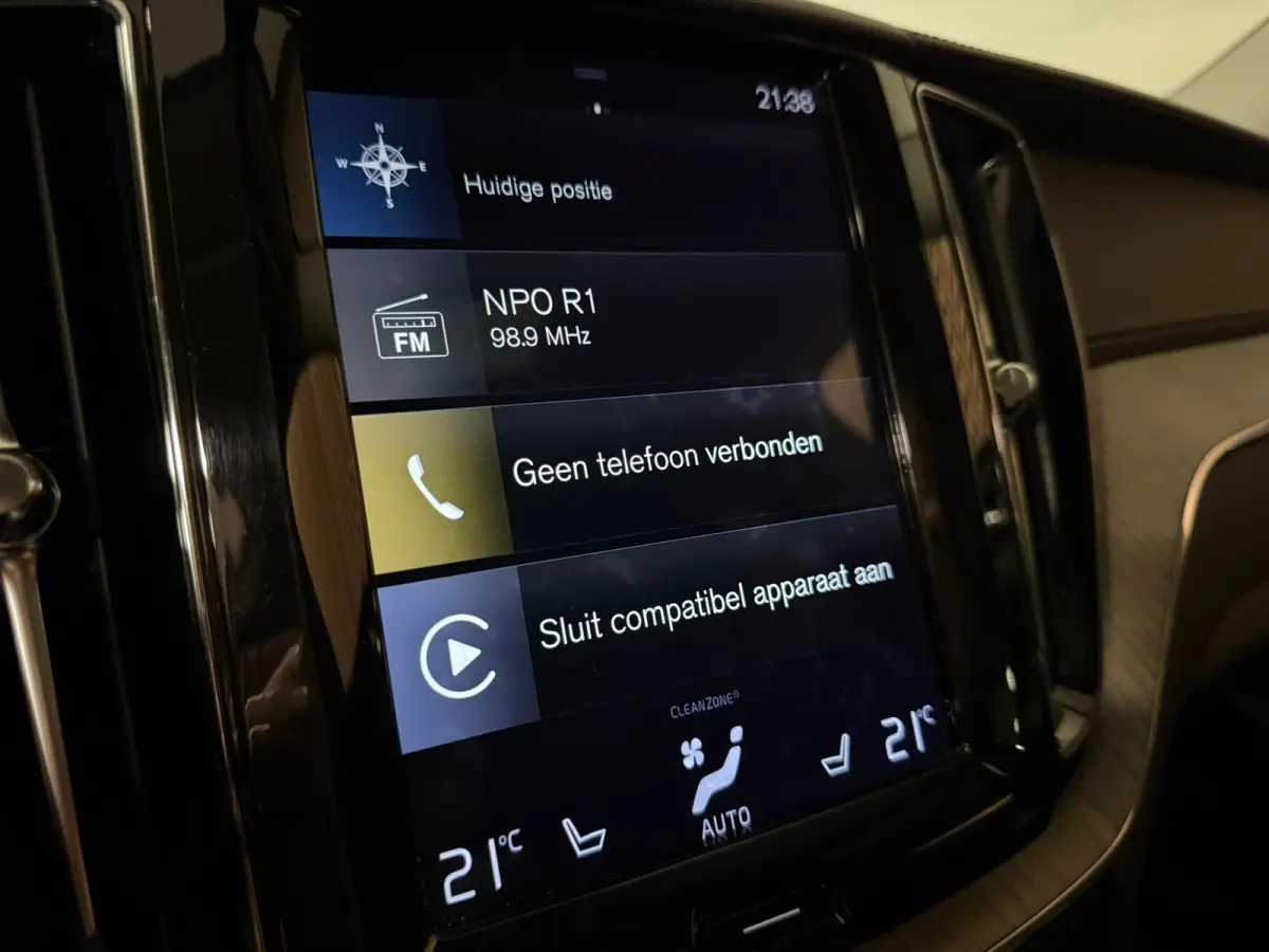 T8 AWD Recharge Inscription | Luchtvering | Trekhaak | Crystal White | Harman Kardon | Adaptieve Cruise Control | Standkachel met Volvo On Call App | Parkeercamera | Pilot Assist | BLIS Dode