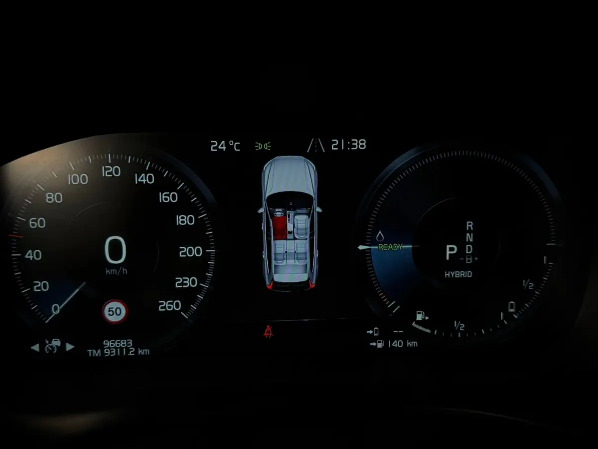 T8 AWD Recharge Inscription | Luchtvering | Trekhaak | Crystal White | Harman Kardon | Adaptieve Cruise Control | Standkachel met Volvo On Call App | Parkeercamera | Pilot Assist | BLIS Dode