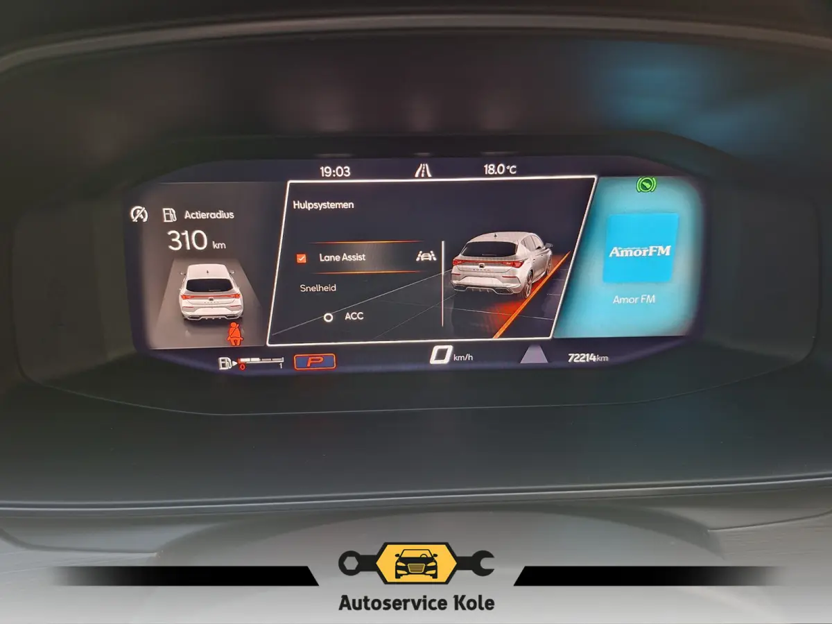 1.5 eTSI Business Intense * Navigatiesysteem * Elektrische stoelen met memory * Parkeercamera *
