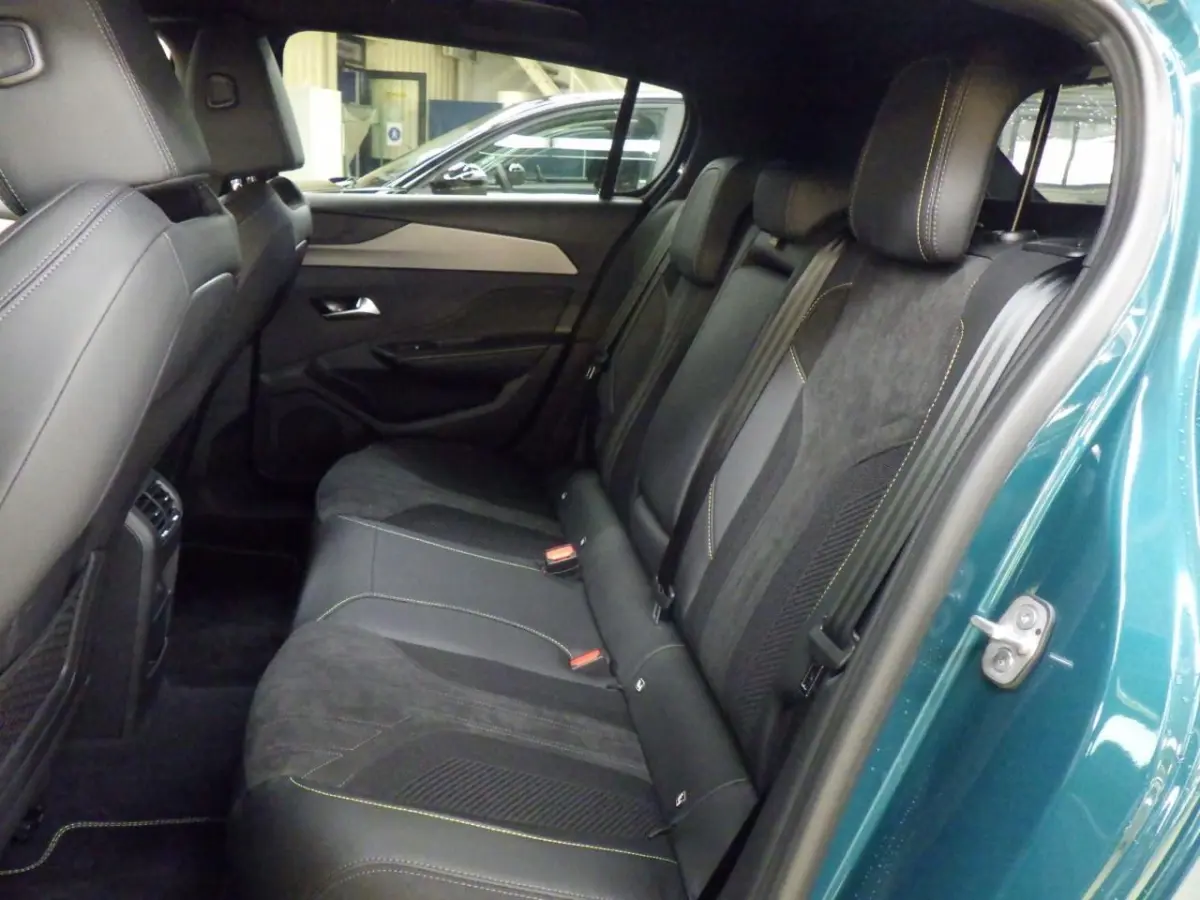 1.2 Hybrid 145 e-DCS6 GT Leder Alcantara