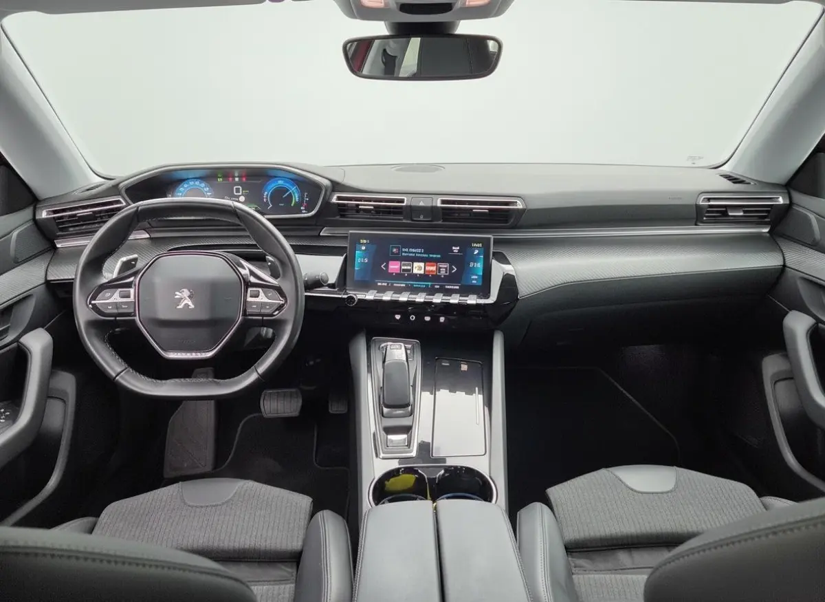 1.6 HYbrid 225pk Allure | Camera | Adaptive cruise | Apple Carplay | Elektrische achterklep