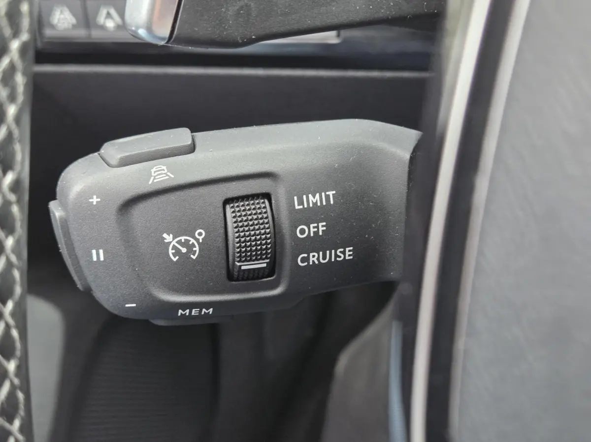 1.6 HYbrid 225pk Allure | Camera | Adaptive cruise | Apple Carplay | Elektrische achterklep