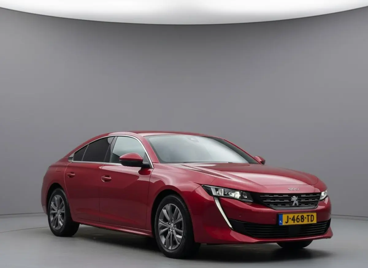 1.6 HYbrid 225pk Allure | Camera | Adaptive cruise | Apple Carplay | Elektrische achterklep