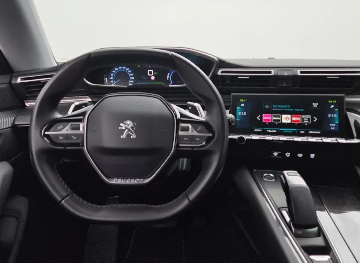 1.6 HYbrid 225pk Allure | Camera | Adaptive cruise | Apple Carplay | Elektrische achterklep