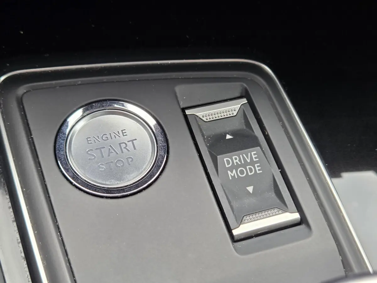 1.6 HYbrid 225pk Allure | Camera | Adaptive cruise | Apple Carplay | Elektrische achterklep