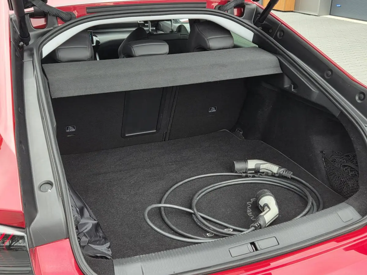 1.6 HYbrid 225pk Allure | Camera | Adaptive cruise | Apple Carplay | Elektrische achterklep