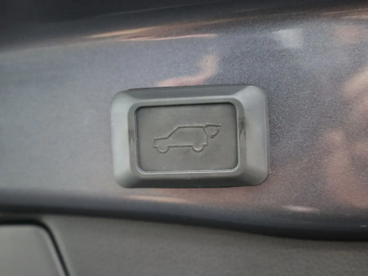 2.5 Hybrid Executive | Bear Lock | Memory Seat | 360 camera | Elk. A-klep | Trekhaak afnb. | BSM | Prijs Rijklaar!!