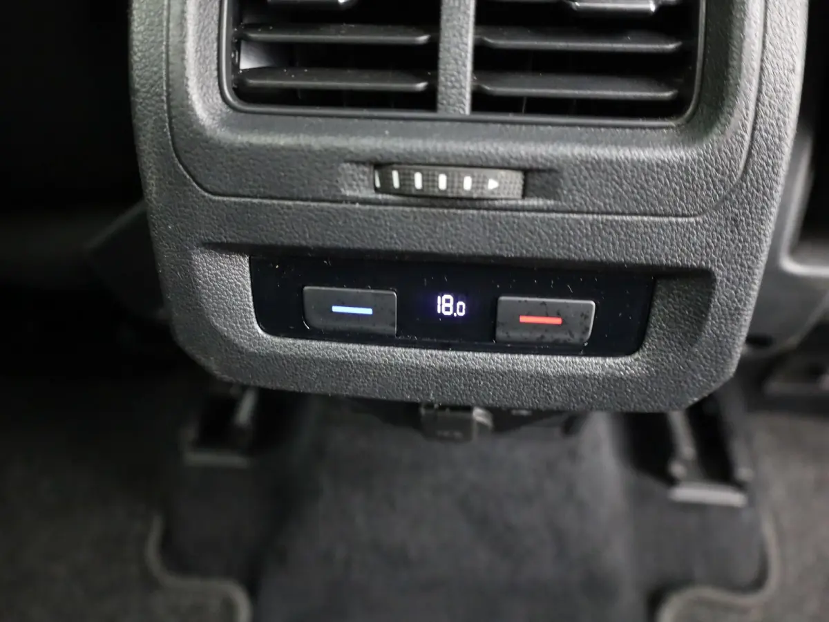 1.2 TSI Comfortline | Trekhaak | Camera | PDC V&A | Navi | Prijs Rijklaar!!