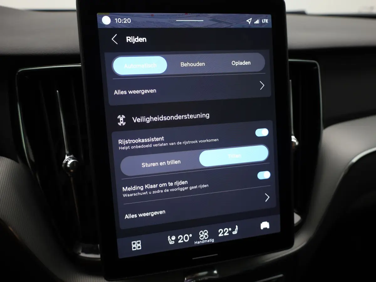 2.0 T6 Plug-in hybrid AWD Plus Dark | Trekhaak | Panodak | Dode Hoek | 360 Camera | Harman Kardon | Head Up | Elk. Klep | Prijs Rijklaar!!