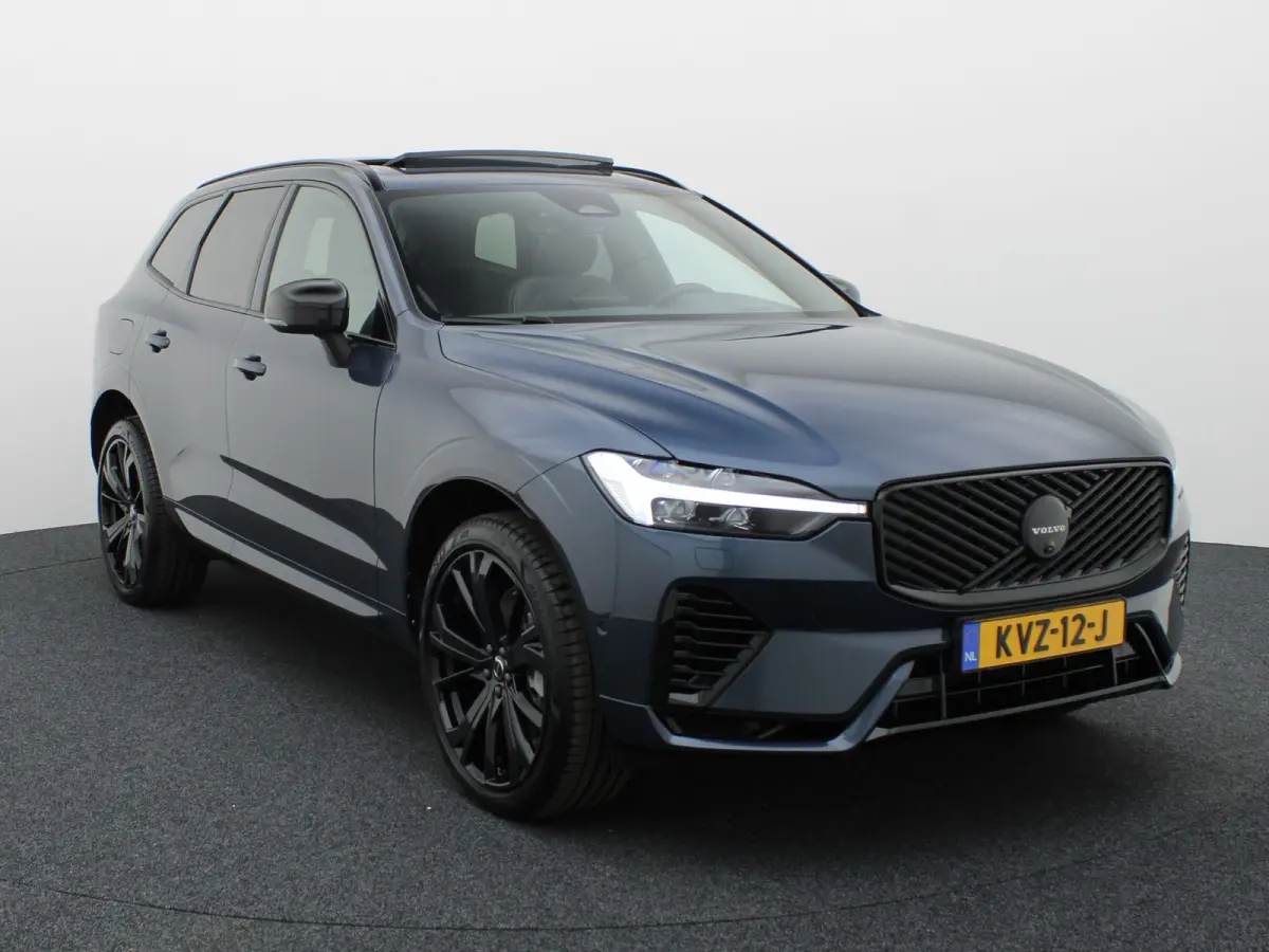 2.0 T6 Plug-in hybrid AWD Plus Dark | Trekhaak | Panodak | Dode Hoek | 360 Camera | Harman Kardon | Head Up | Elk. Klep | Prijs Rijklaar!!