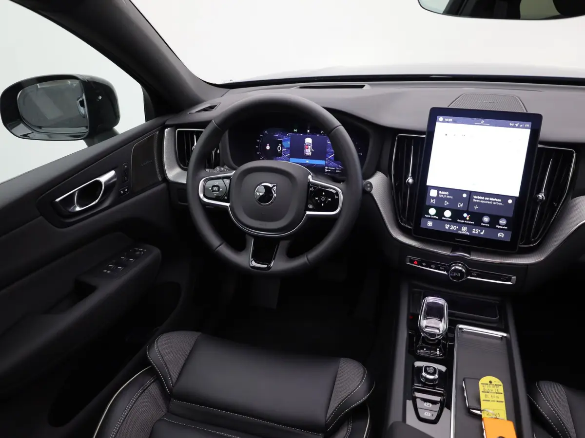 2.0 T6 Plug-in hybrid AWD Plus Dark | Trekhaak | Panodak | Dode Hoek | 360 Camera | Harman Kardon | Head Up | Elk. Klep | Prijs Rijklaar!!