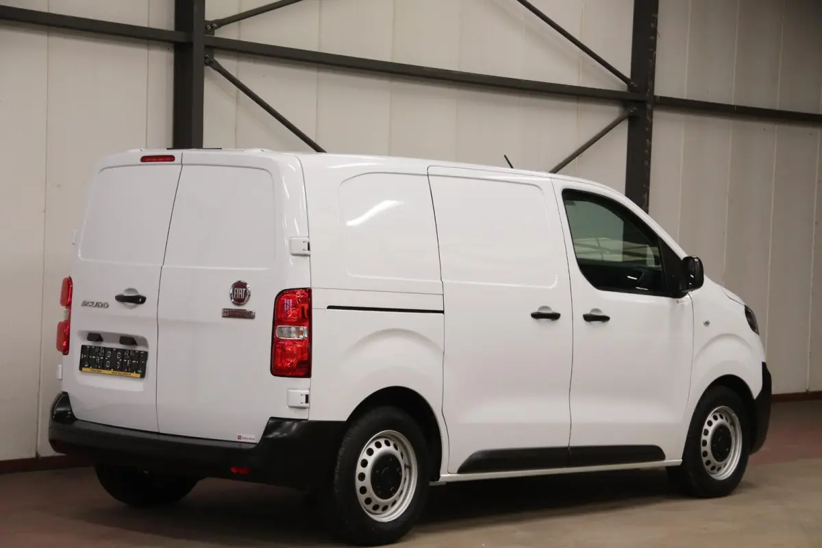 1.5 MULTIJET 120PK NAVIGATIE AIRCO Fiat Scudo 1.5 MULTIJET 120PK NAVIGATIE