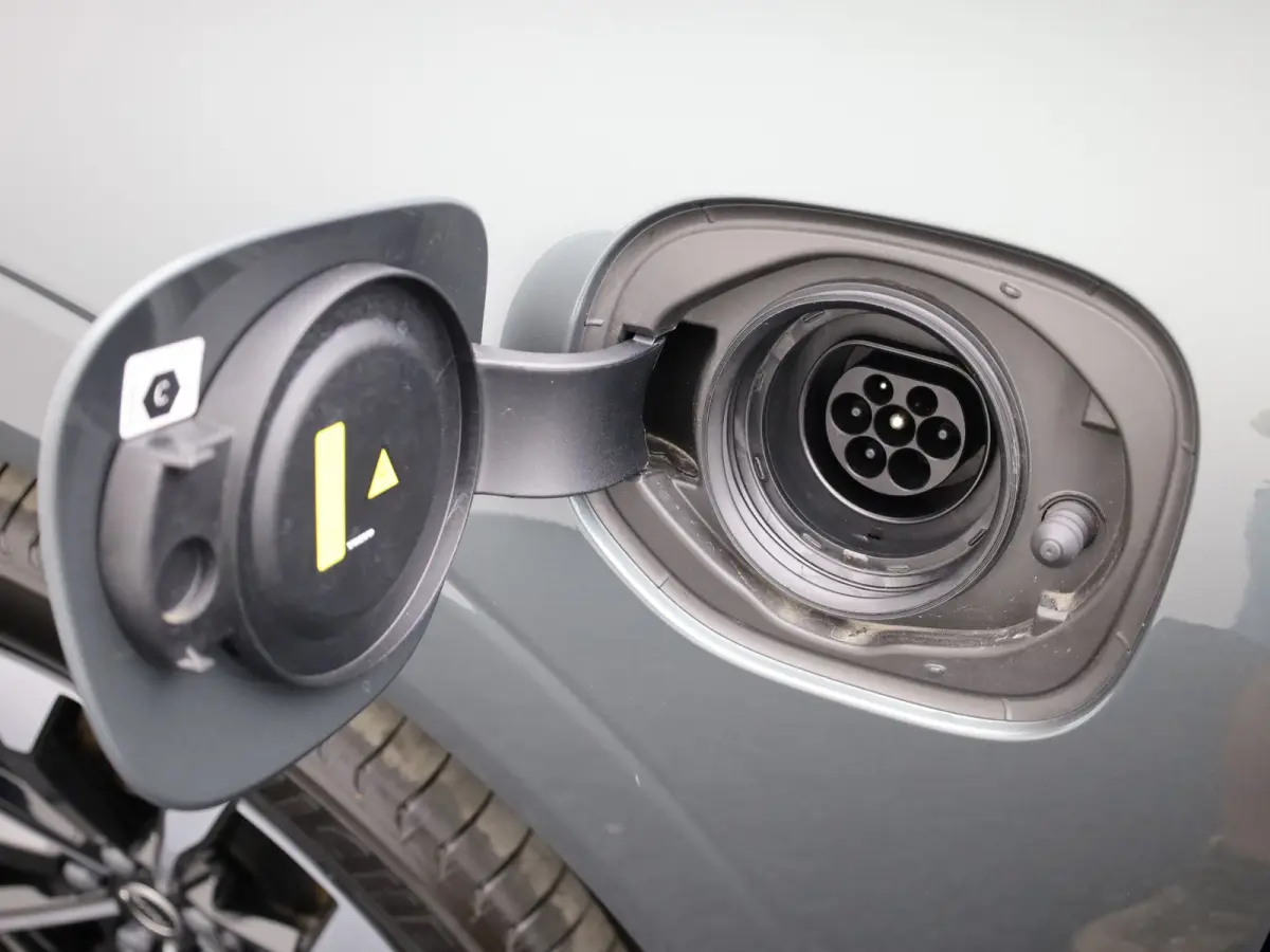 2.0 T8 Plug-in hybrid AWD Plus Dark | Trekhaak | Panodak | Dode Hoek | 360 Camera | Harman Kardon | Head Up | Elk. Klep | Prijs Rijklaar!!