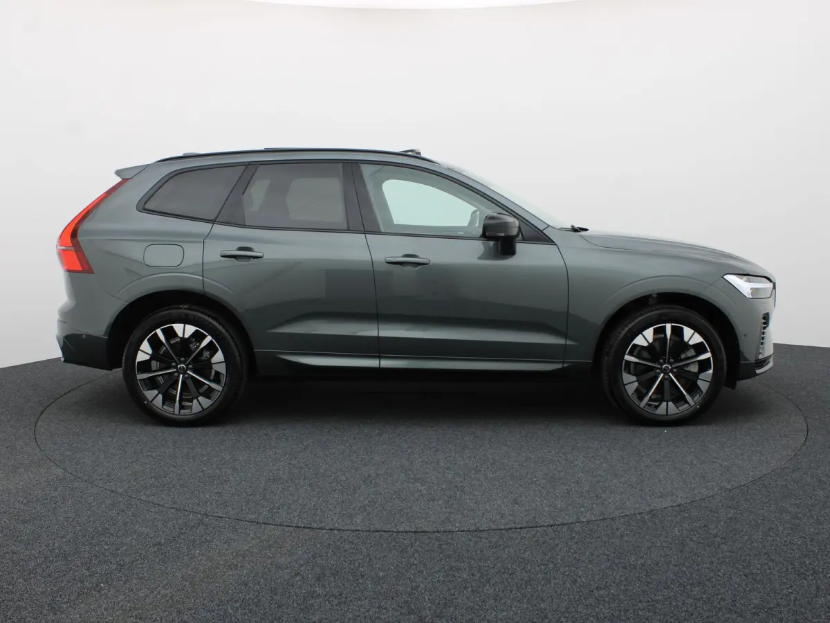 2.0 T8 Plug-in hybrid AWD Plus Dark | Trekhaak | Panodak | Dode Hoek | 360 Camera | Harman Kardon | Head Up | Elk. Klep | Prijs Rijklaar!!