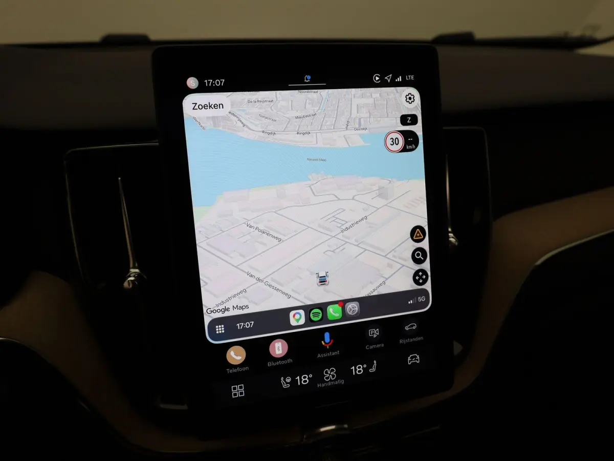 2.0 T8 Plug-in hybrid AWD Plus Dark | Trekhaak | Panodak | Dode Hoek | 360 Camera | Harman Kardon | Head Up | Elk. Klep | Prijs Rijklaar!!