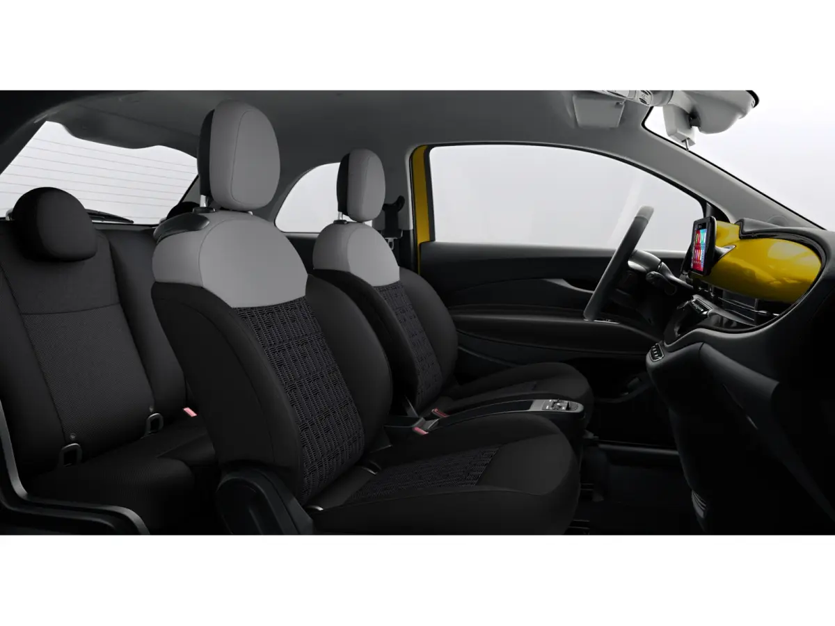 ICON | 10,25" touchscreen radio met Bluetooth, DAB & USB | Automatische airconditioning | Isofix bevestigingspunten op de achterstoelen