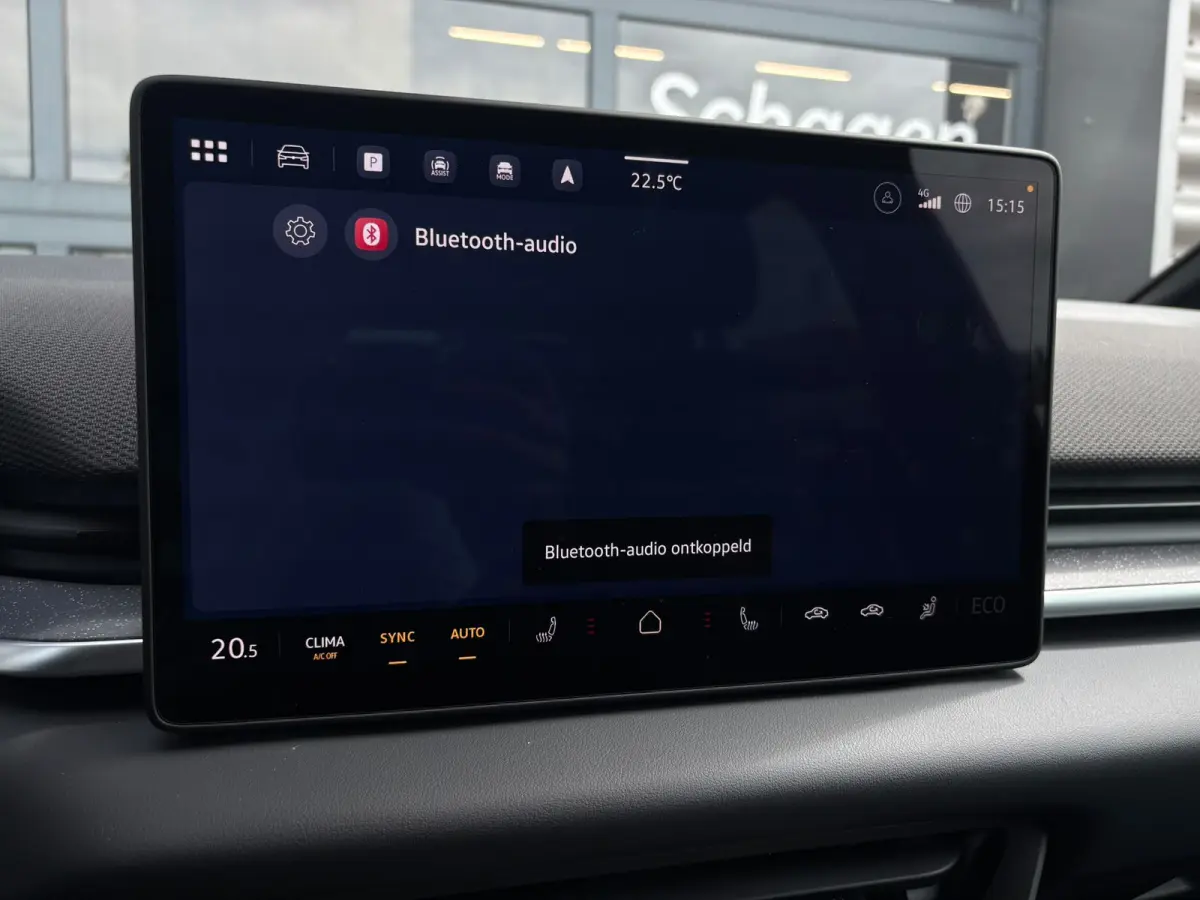 Life | Airconditioning automatisch, 2-zone (Climatronic) | Automatische afstandsregeling (Adaptive Cruise Control) | Buitenspiegels elektrisch instel-, verwarm- en inklapbaar