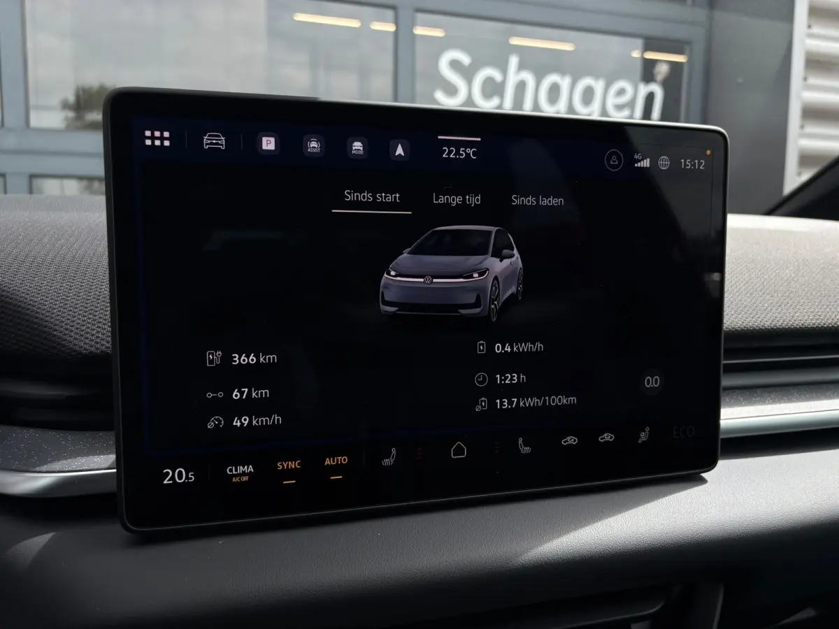 Life | Airconditioning automatisch, 2-zone (Climatronic) | Automatische afstandsregeling (Adaptive Cruise Control) | Buitenspiegels elektrisch instel-, verwarm- en inklapbaar