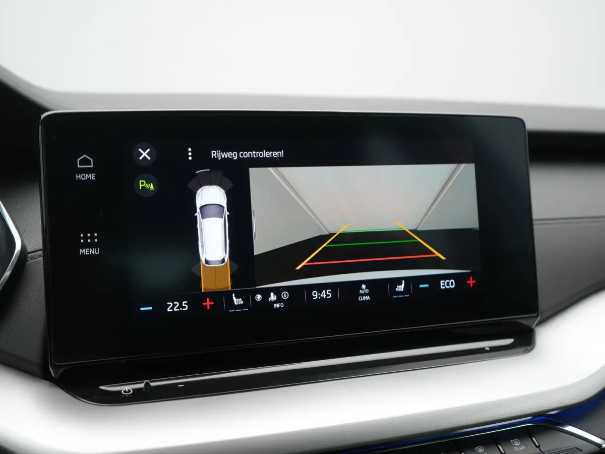 1.4 TSI iV Business Edition PHEV 204pk Dealer O.H | Trekhaak Af Fabriek | Adaptive Cruise | Camera | Stoelmassage | Sportstoelen & Stuur Verwarmd | Keyless | Sfeerverlichting | Crystal LED |
